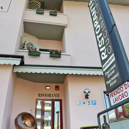 Santa Maria - Town Center Otel 2*