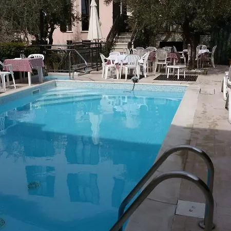 Santa Maria - Town Center Otel 2*